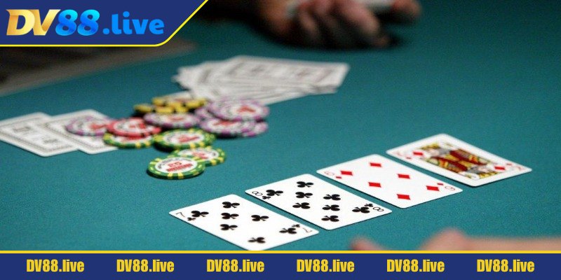 Mỗi ván thường diễn ra với 2 đến 6 người